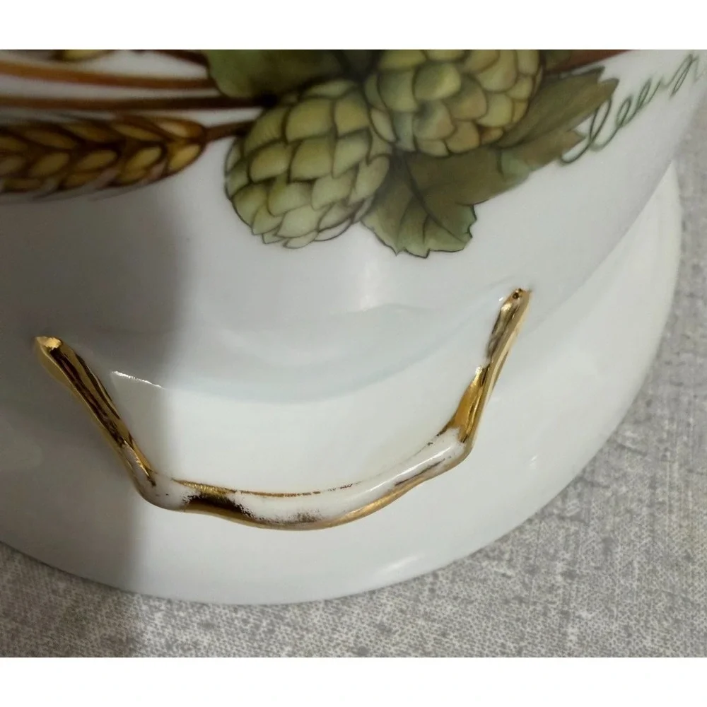Royal Worcester Evesham 2.5 Qt 10